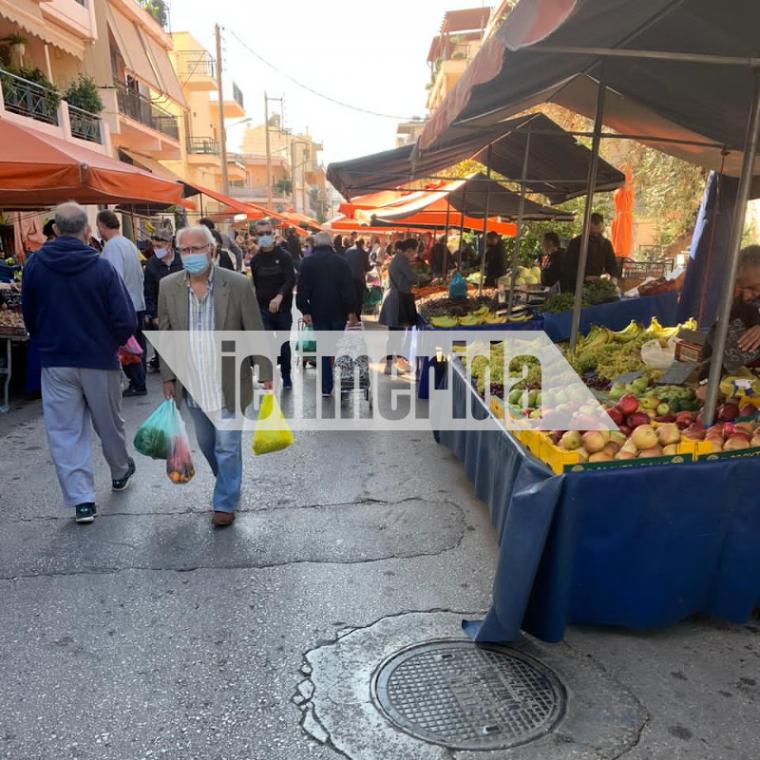 Συνωστισμός σε λαϊκή αγορά στην Ηλιούπολη