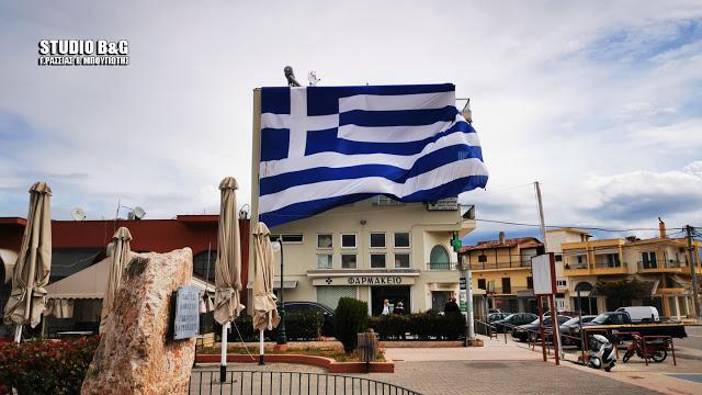 Ελληνική σημαία στο Άργος