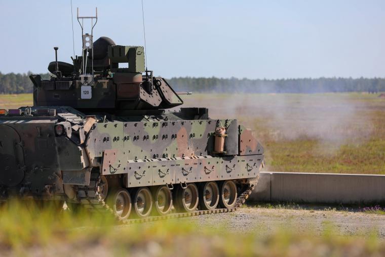 M2A4 Bradley 