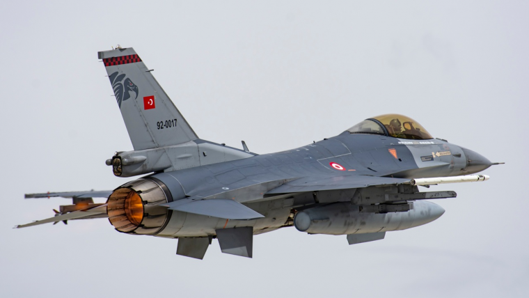 F 16