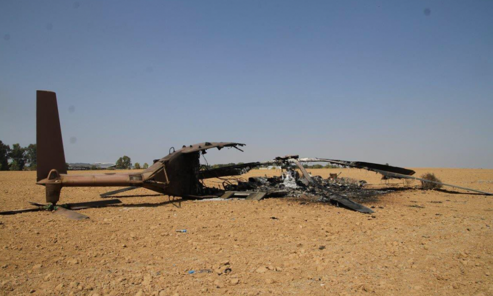 κατεστραμμένο ισραηλινό ελικόπτερο CH-53 Yasur από αντιαρματικό πύραυλο της Χαμάς